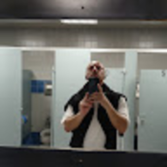 Meet your Posher, Christian - Picture 1 of 1